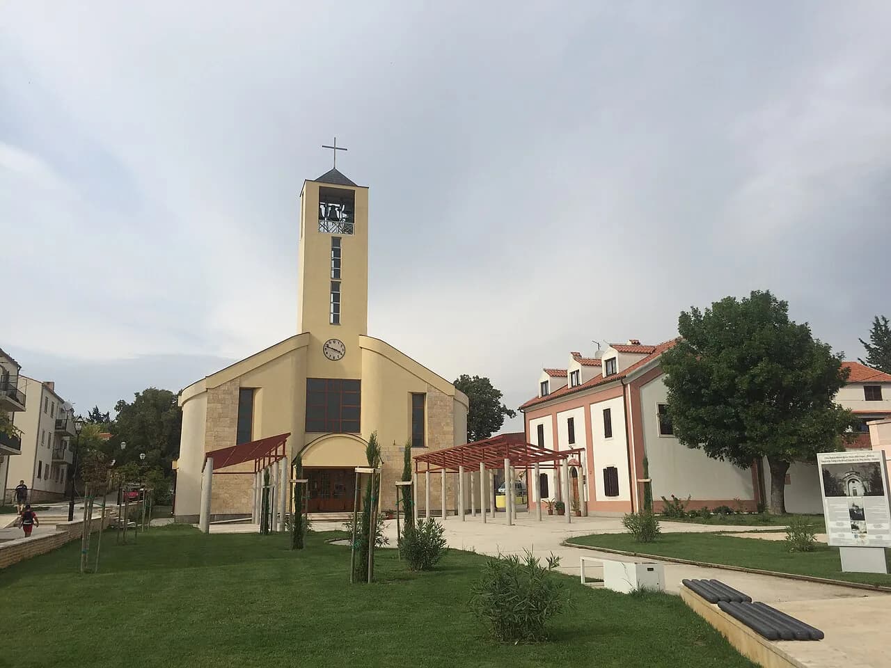 Benkovac, Croatia: Kaštel Benković, Asseria and the Town Guide