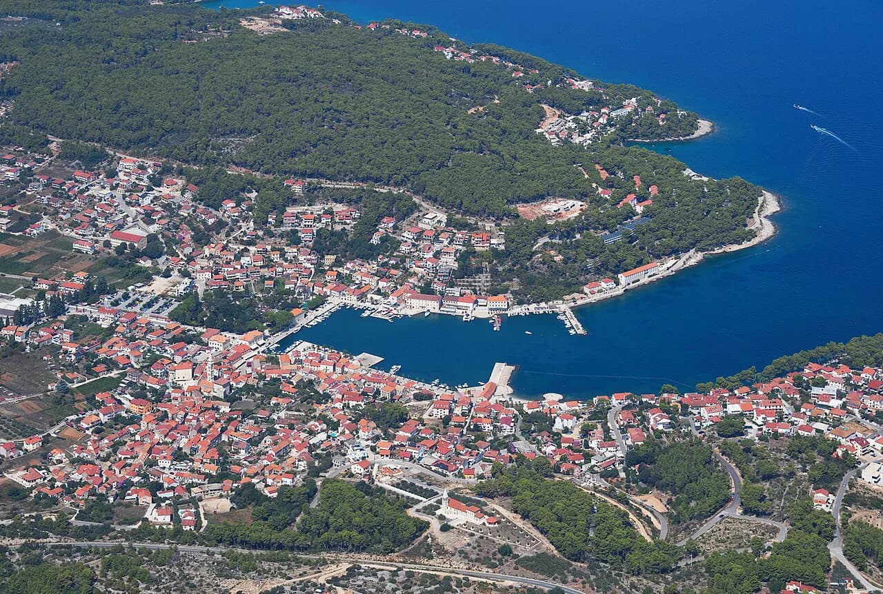 Jelsa, Hvar: Harbour Town Guide, Sights and How Long to Stay