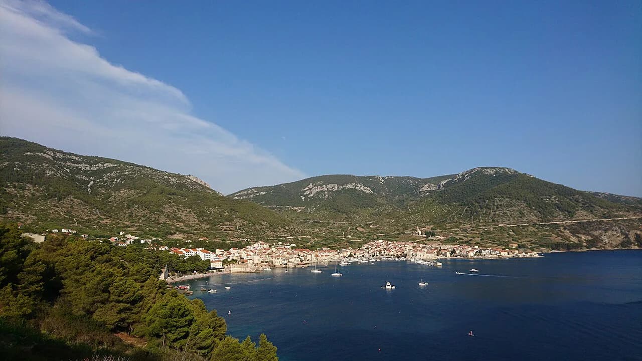 Komiža, Vis: Where to Stay, Eat and Explore the Old Town