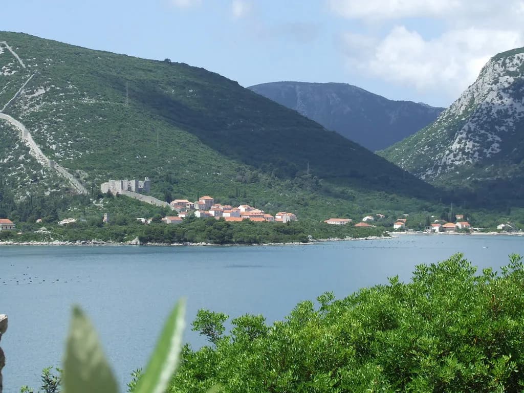Korčula Island Map: Towns, Ferry Ports and How to Read It