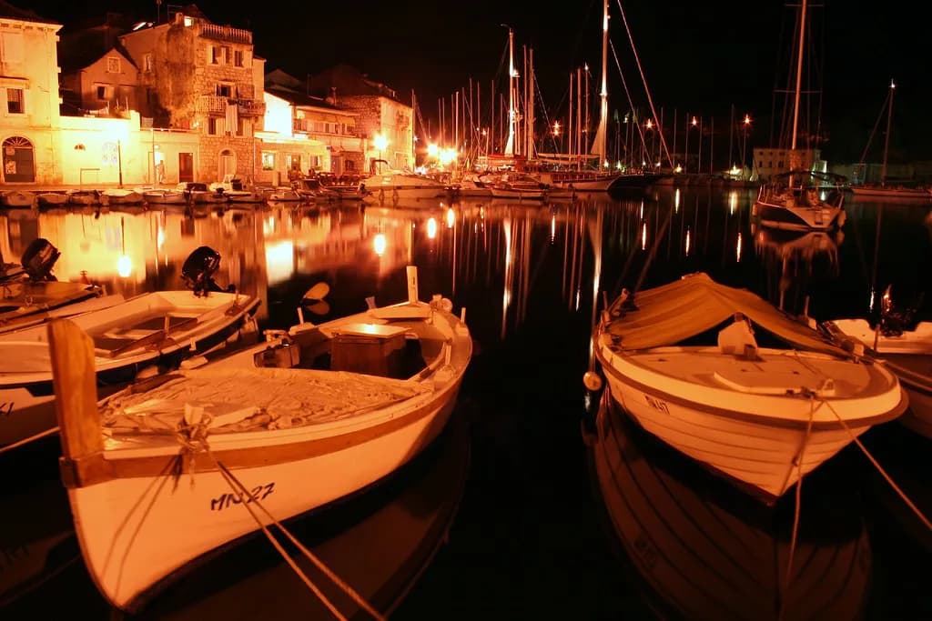 Milna Brač Guide: Harbour, Church & How Long to Stay