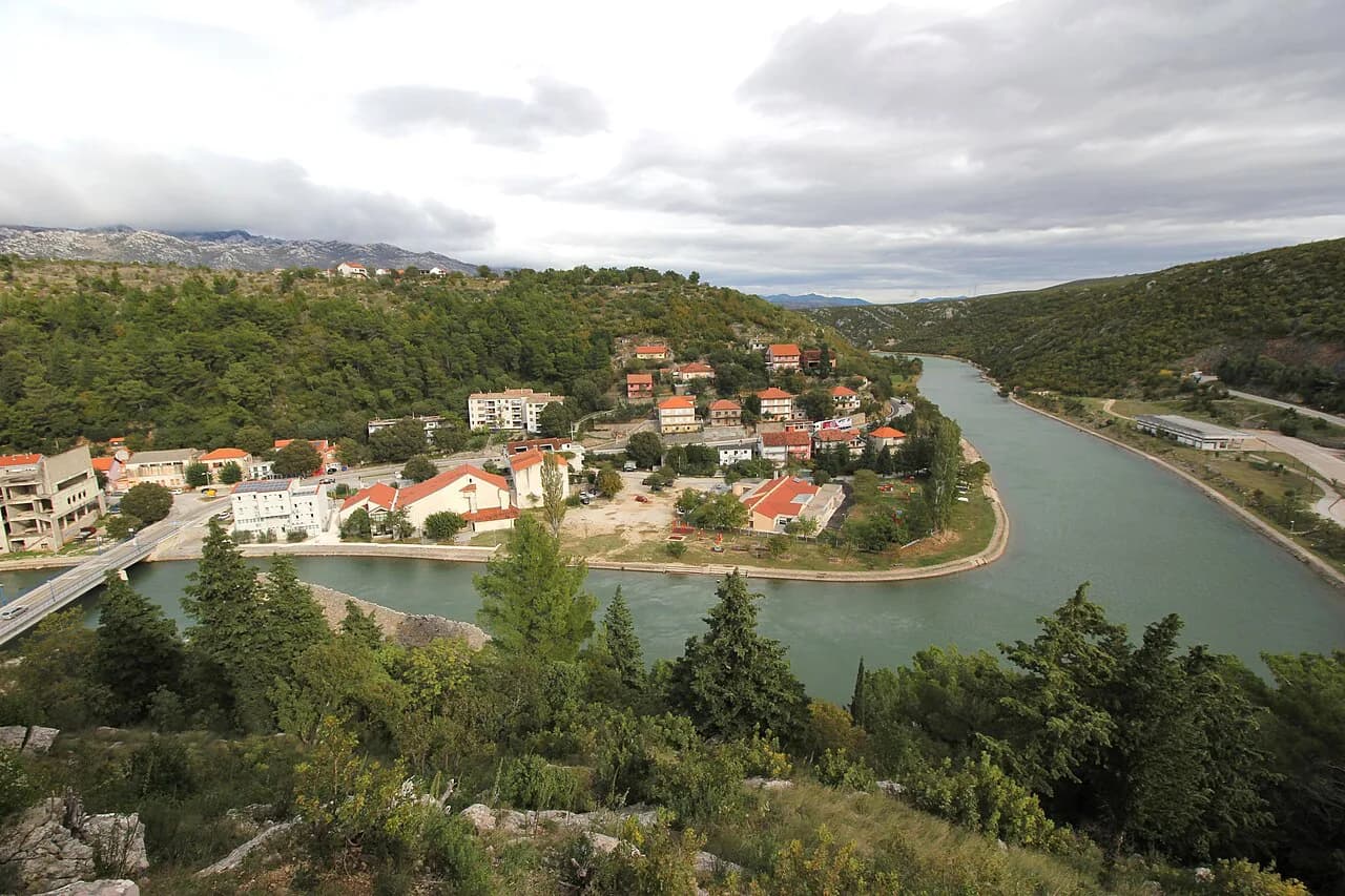 Obrovac, Croatia: Zrmanja Canyon Town Guide