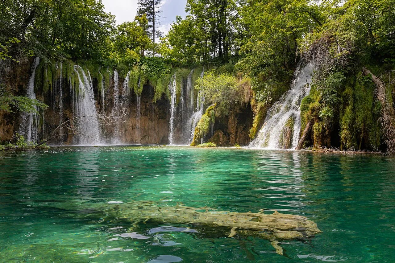 Plitvice Lakes Waterfalls Guide: Which Falls to See