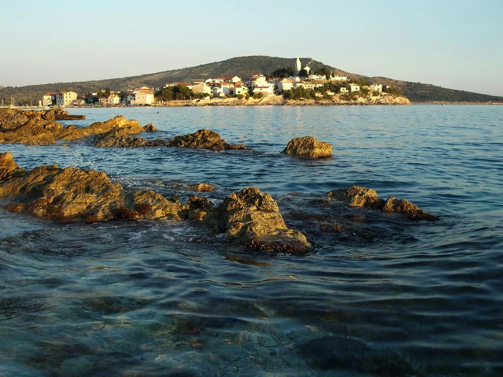 Primošten, Dalmatia: Old Town, Beaches & Vineyard Terraces