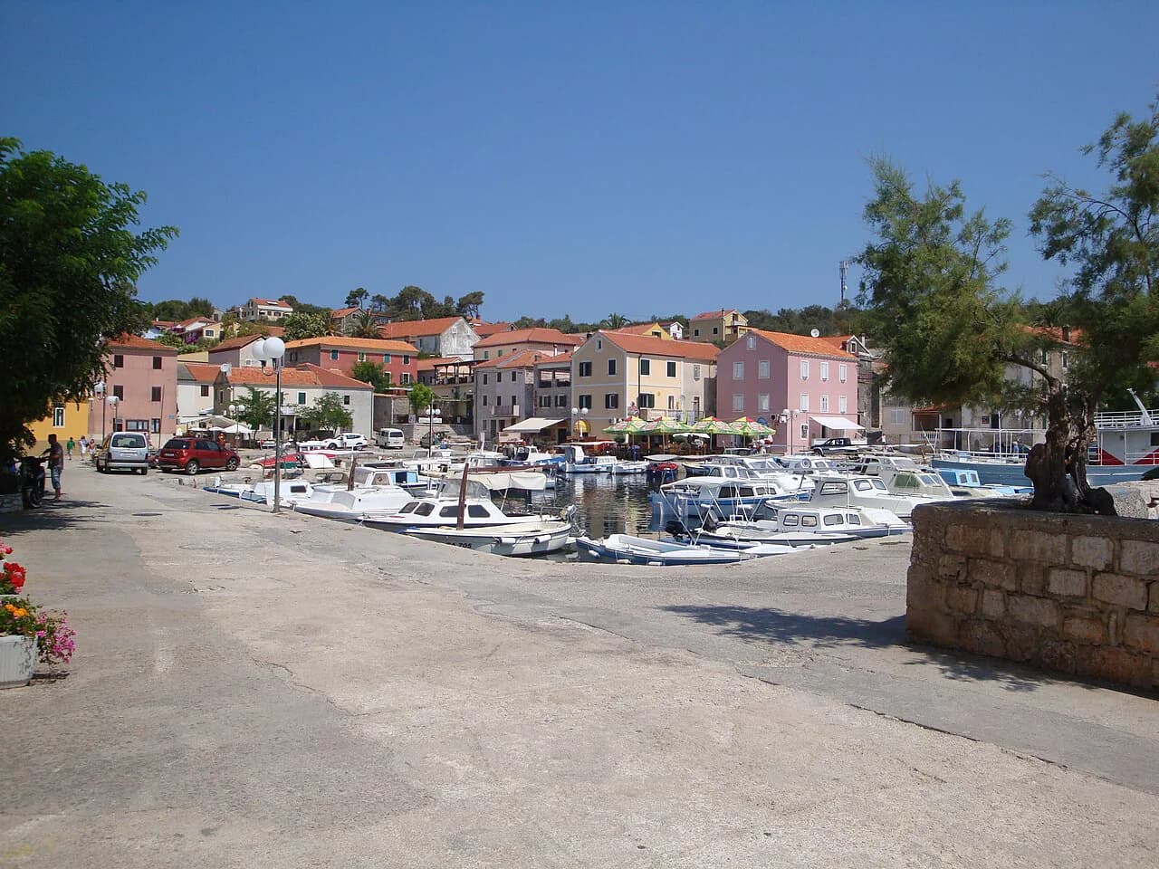 Sali, Dugi Otok: Harbour Village Guide for a Coast Trip