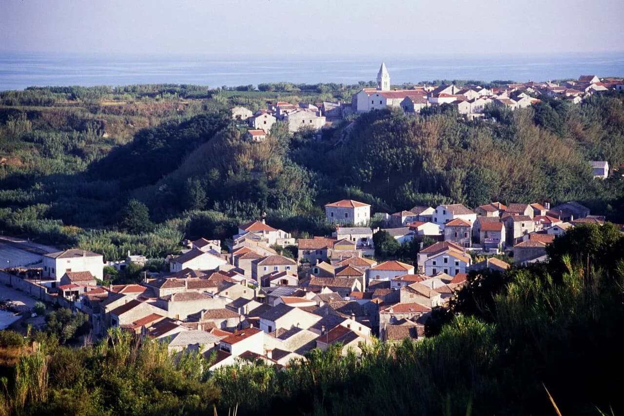 Susak Island, Croatia: Sandy Beaches, Car-Free Village and Ferries
