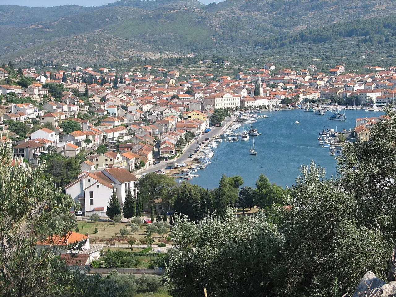 Vela Luka, Korčula: Bay Town Guide and Vela Spila