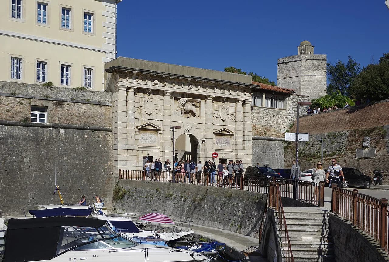 Zadar Old Town: What to See and How to Walk It