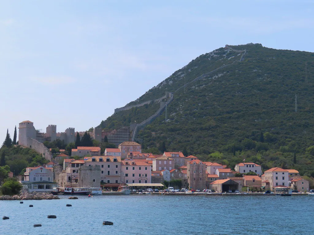 Stone houses on the waterfront at Mali Ston below the town walls, Southern Dalmatia